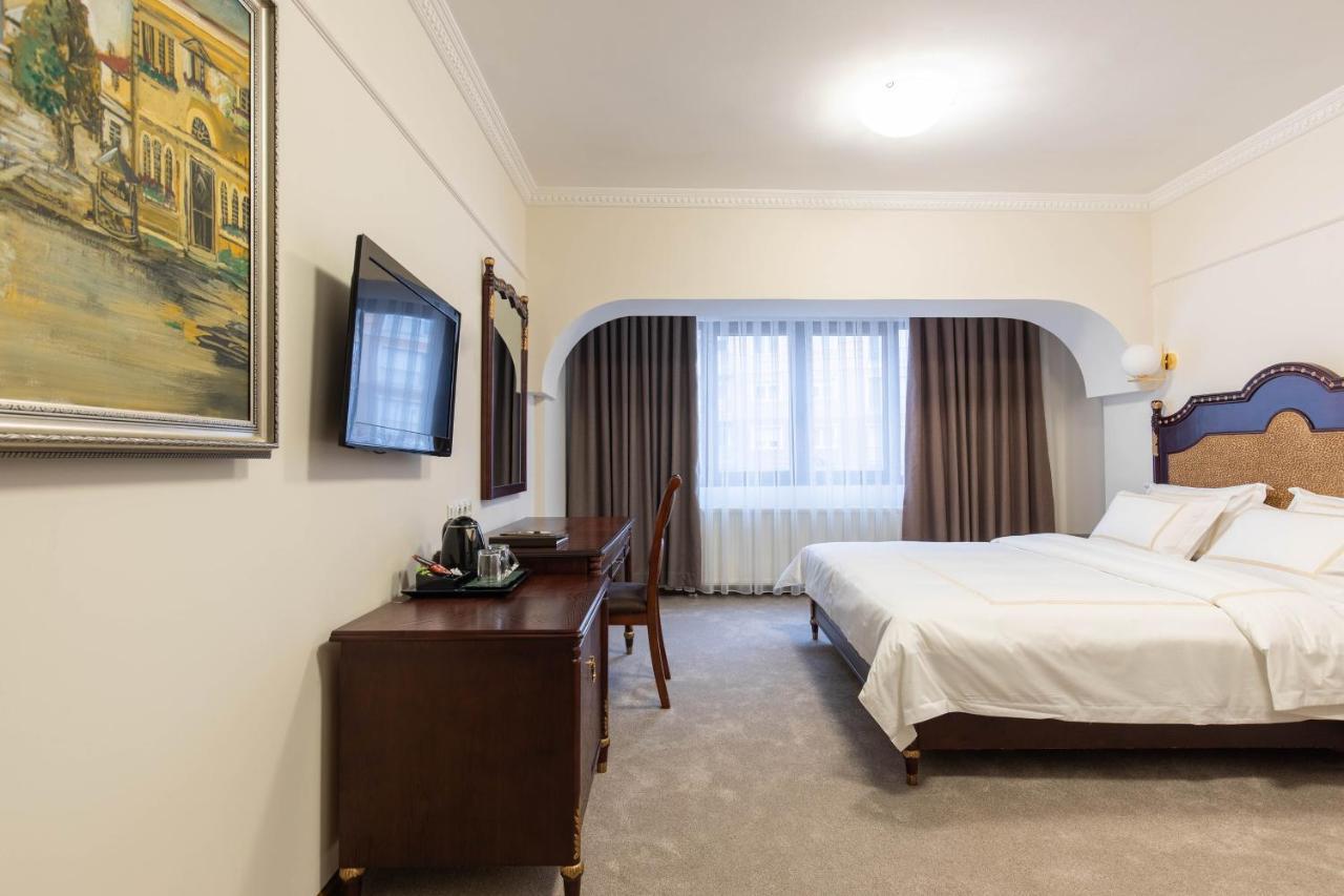 Hotel Afa Prishtine Bagian luar foto