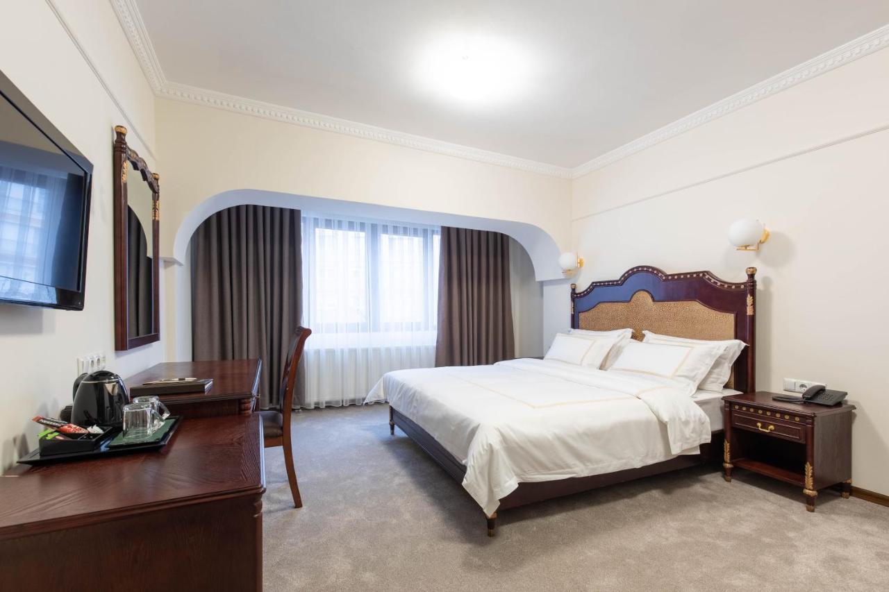 Hotel Afa Prishtine Bagian luar foto