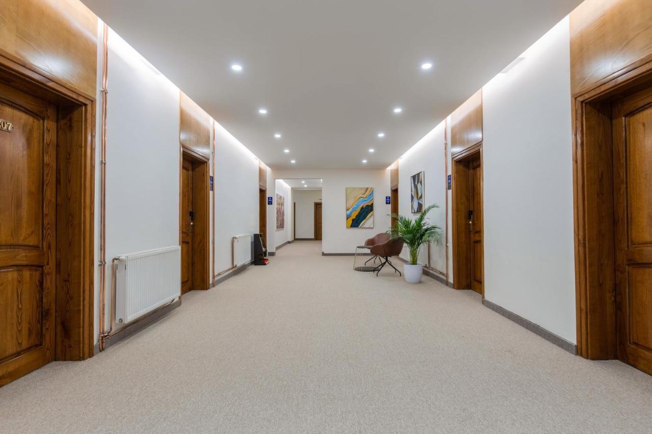 Hotel Afa Prishtine Bagian luar foto