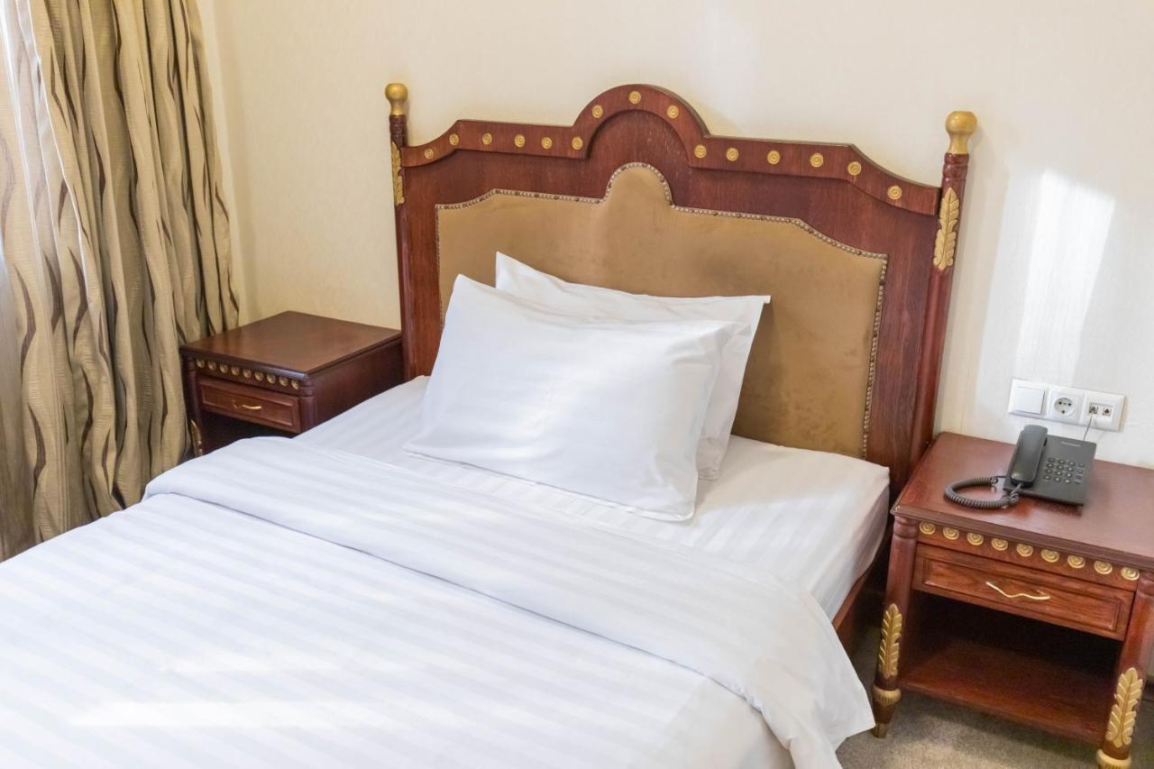 Hotel Afa Prishtine Bagian luar foto