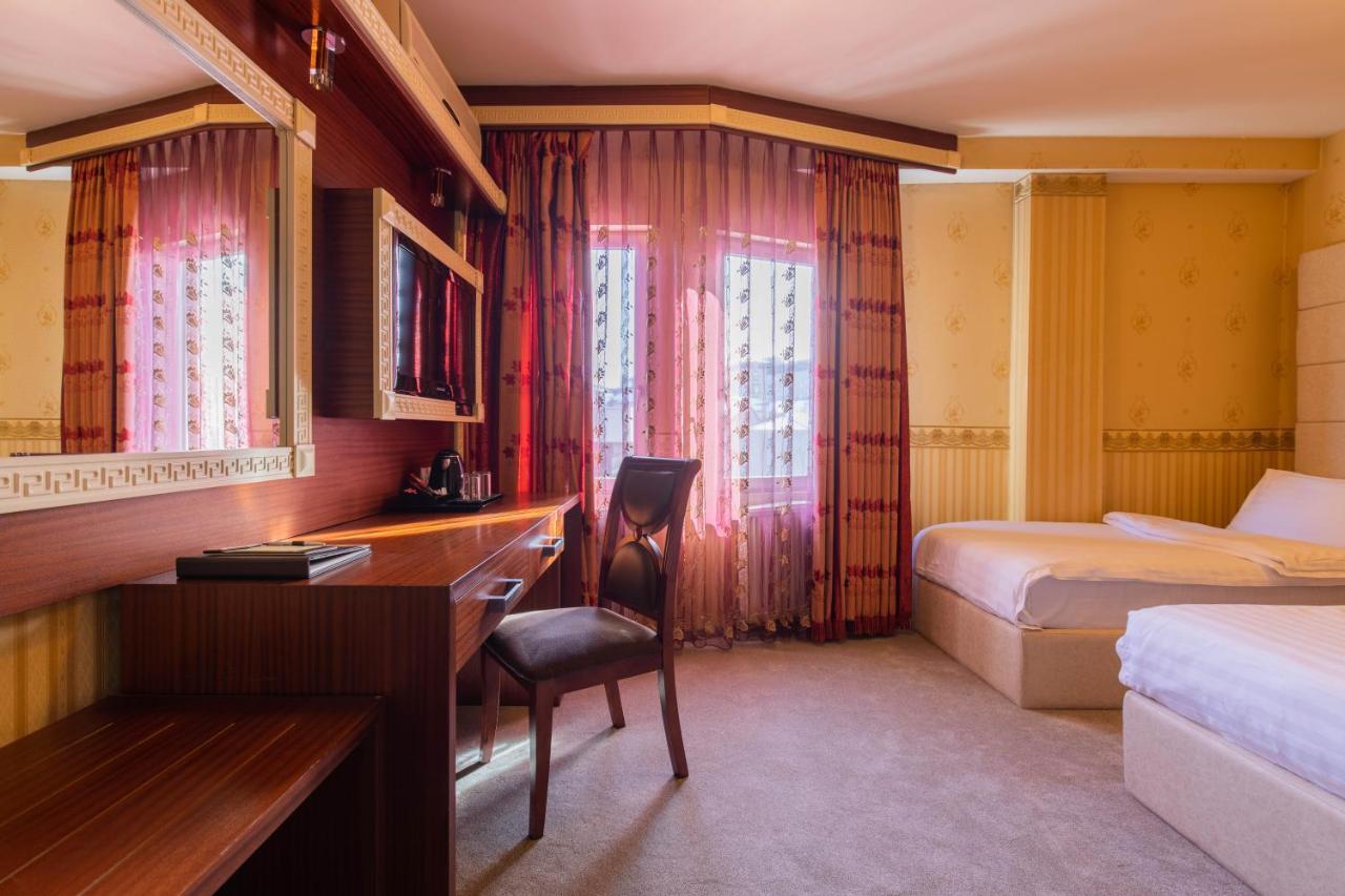 Hotel Afa Prishtine Bagian luar foto