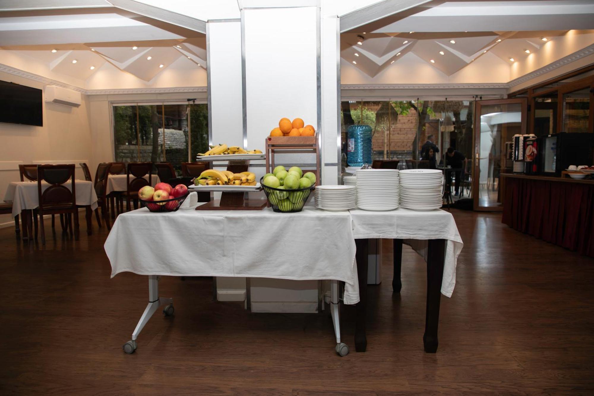 Hotel Afa Prishtine Bagian luar foto